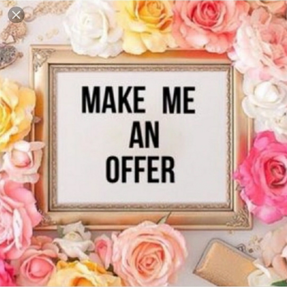 REASONABLE OFFERS ACCEPTED!! 💞🌷💫💋☘⚘